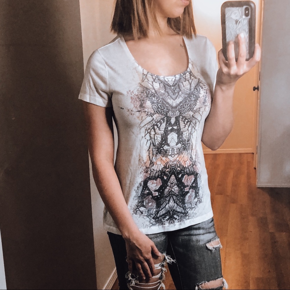 Abstract Tee Shirt Size Large Mudd